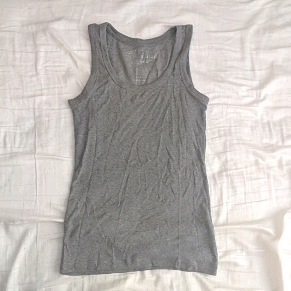 Gray tank top